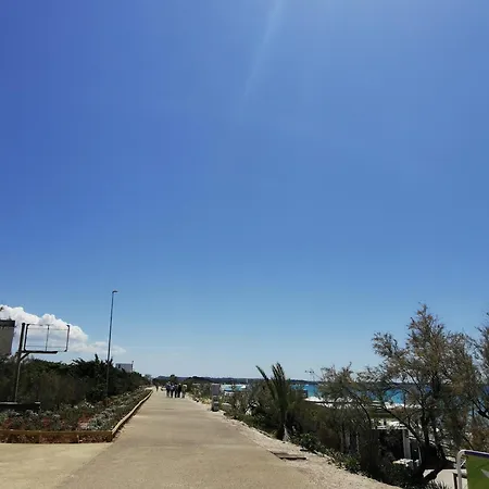 Baia A Schiera A 100 M Dalla Gallipoli