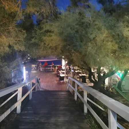 Baia A Schiera A 100 M Dalla Appartamento *