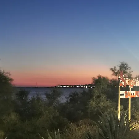 Appartamento Baia A Schiera A 100 M Dalla Gallipoli