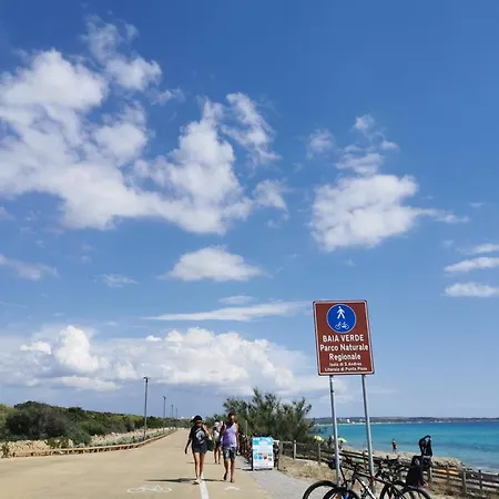 Appartamento Baia A Schiera A 100 M Dalla
