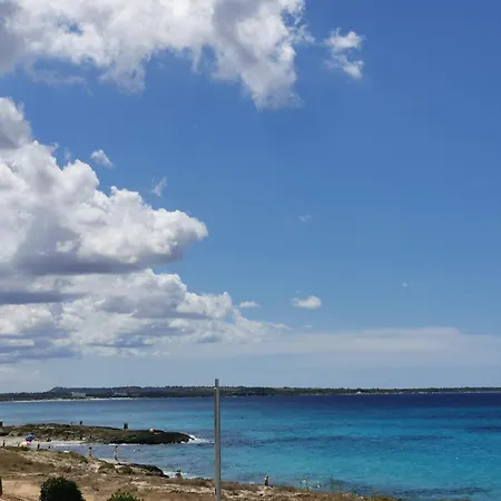 Baia A Schiera A 100 M Dalla *