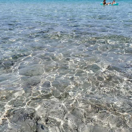 Appartamento Baia A Schiera A 100 M Dalla *